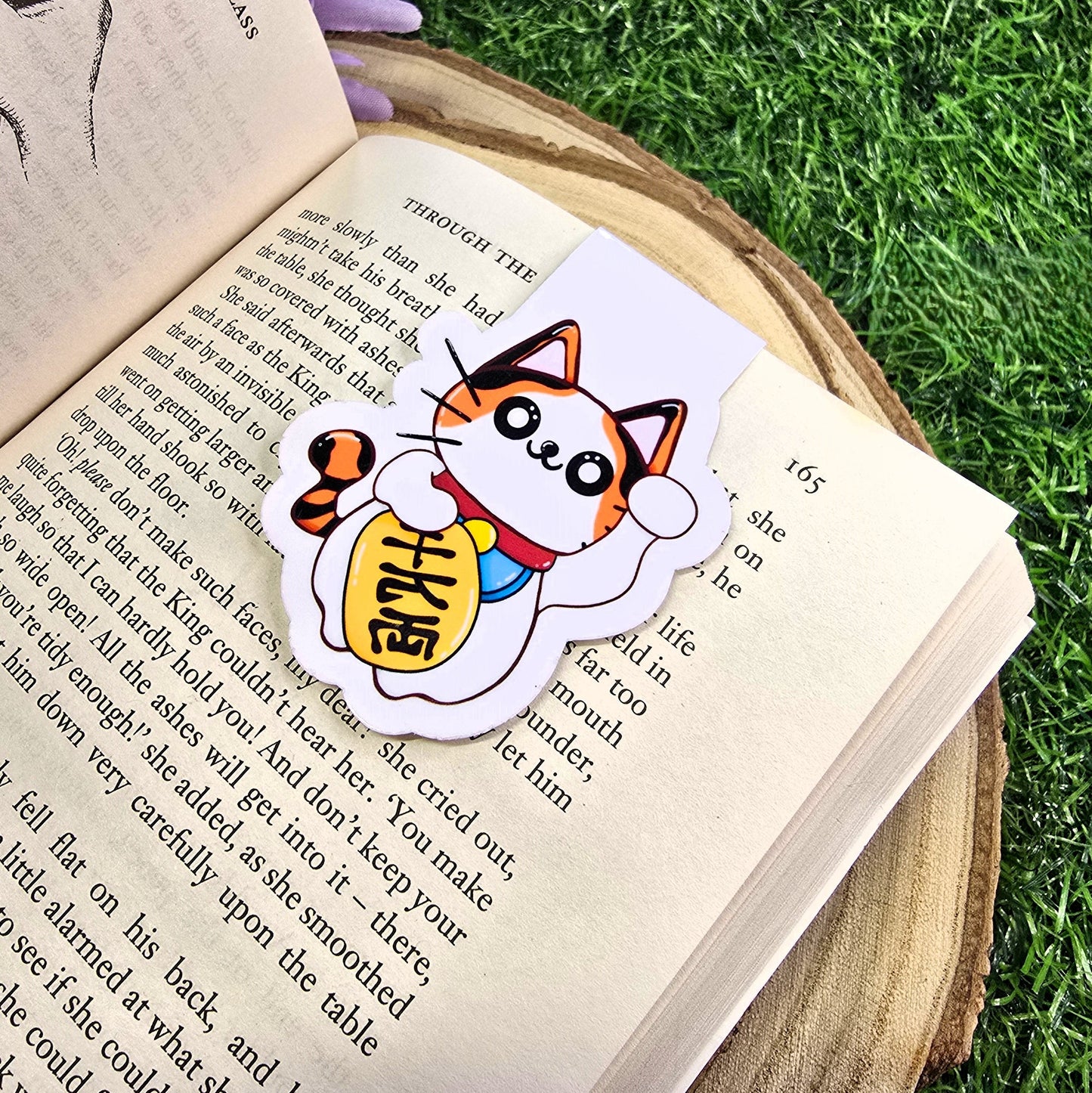 Lucky Japanese Cat Large Magnetic Bookmark – Kawaii & Functional Page Marker