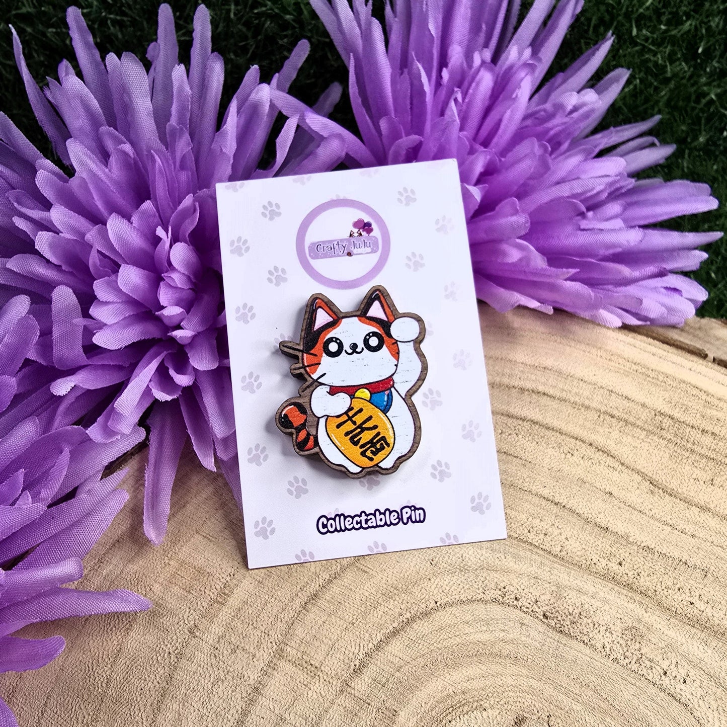 Lucky Cat Eco-Friendly Wooden Pin – Sustainable & Kawaii Maneki-Neko Badge