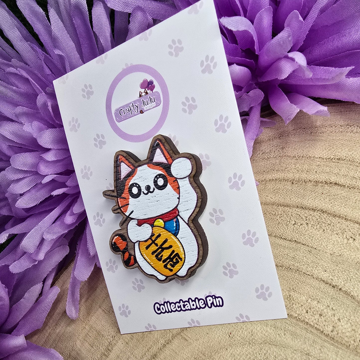 Lucky Cat Eco-Friendly Wooden Pin – Sustainable & Kawaii Maneki-Neko Badge