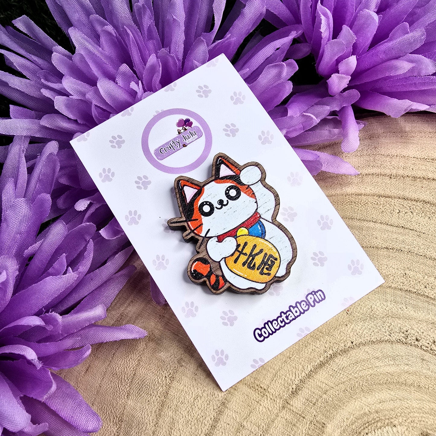 Lucky Cat Eco-Friendly Wooden Pin – Sustainable & Kawaii Maneki-Neko Badge