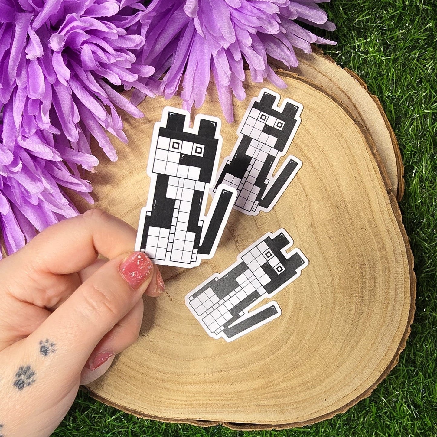 Pixel Paws Dave cat vinyl sticker in blocky voxel style, die cut waterproof gamer kitty sticker 6.7cm handmade in UK