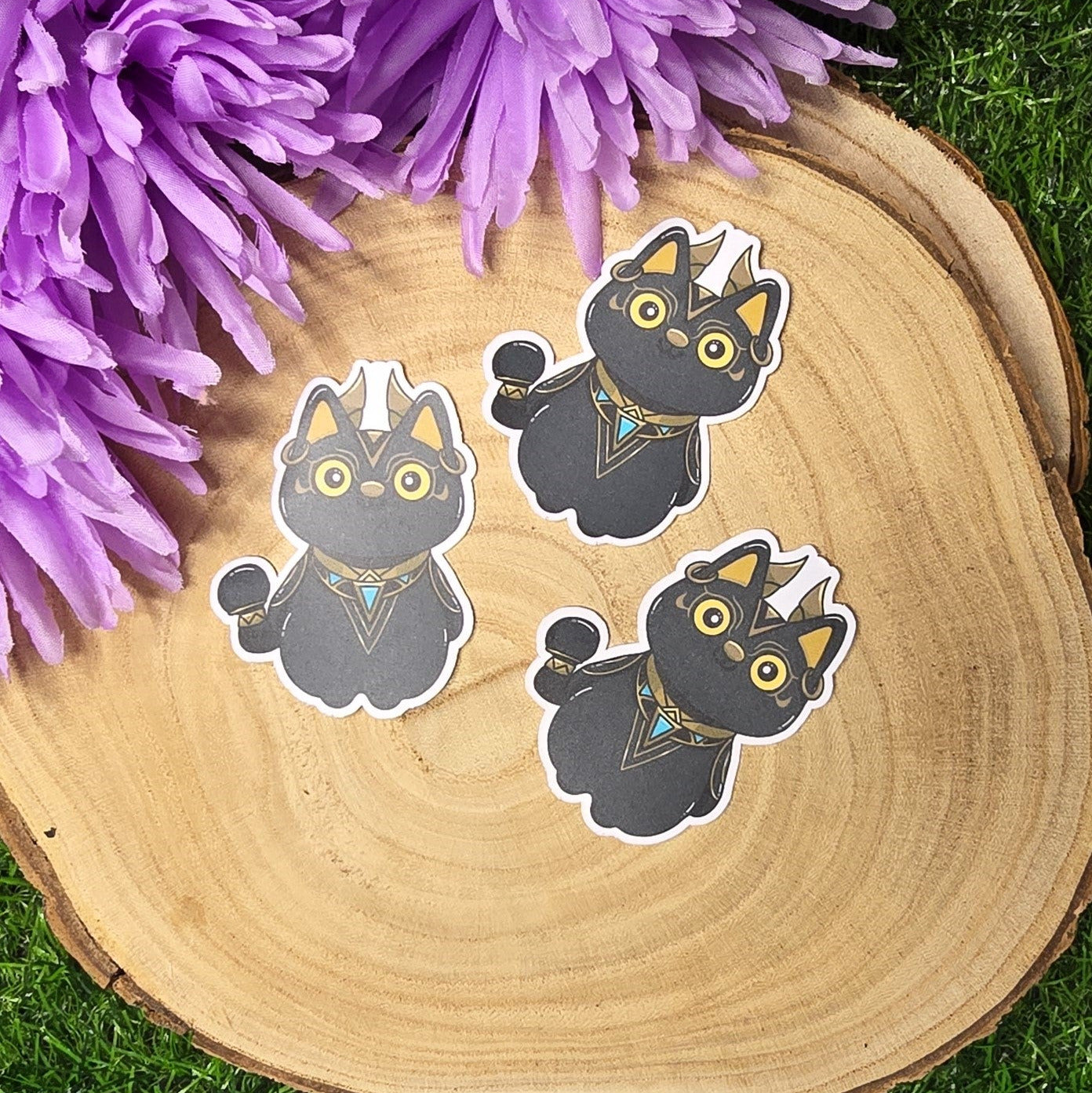 Moon guardian Luna black cat matte vinyl sticker with gold details, fantasy inspired die cut waterproof handmade sticker 7cm UK