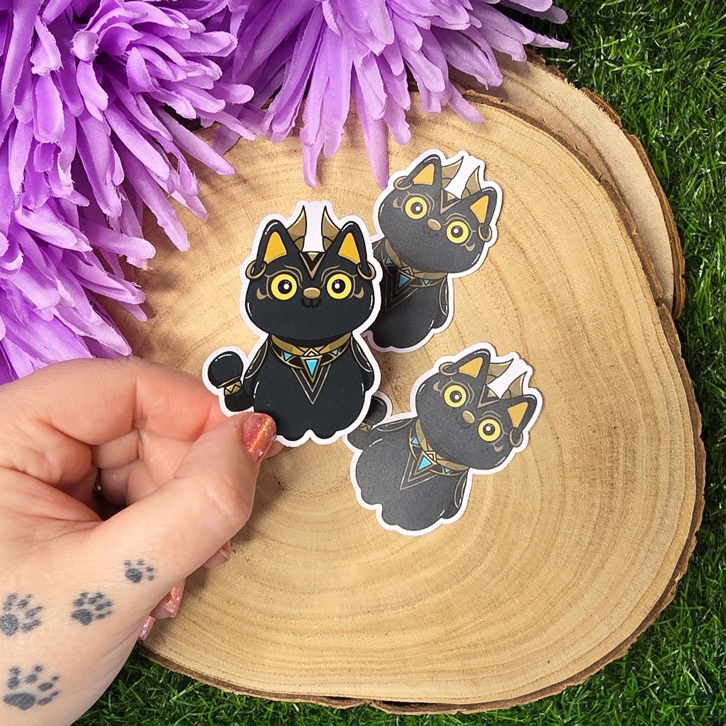 Moon guardian Luna black cat matte vinyl sticker with gold details, fantasy inspired die cut waterproof handmade sticker 7cm UK