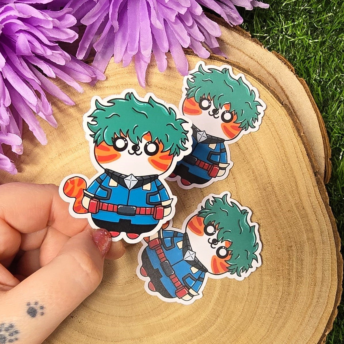 Green hero academy inspired cat vinyl sticker, anime style die cut waterproof handmade sticker 7cm UK

Blonde rival academy inspired cat vinyl sticker, anime style die cut waterproof handmade sticker 7cm UK